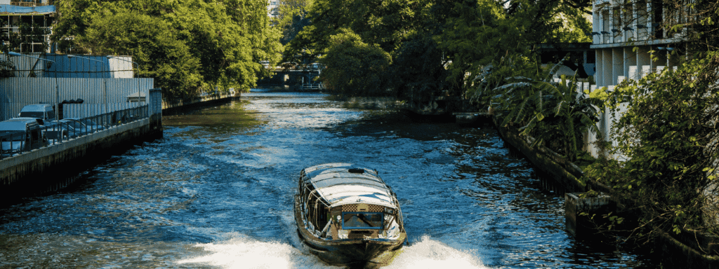 walking the world, one step at a time. morocco walker morocco walker travel blog - The Gilded Fever of Krung Thep (Bangkok) - The Alchemist’s Mortar