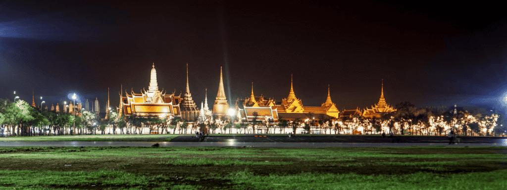 walking the world, one step at a time. morocco walker morocco walker travel blog - The Gilded Fever of Krung Thep (Bangkok) - The Silk Thread’s Ghost