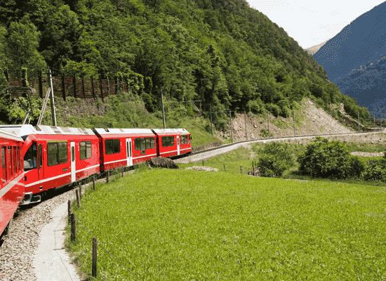 morocco walker travel blog - travel by rail 2,206-mile stretch of purposeful slowness in american north - The Mississippi Mirror – Day One and the Water’s Edge