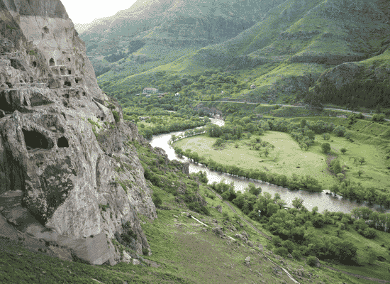 walking the world, through Moroccan eyes. morocco walker Morocco walker travel blog - Exploring the Hidden Kasbahs of the High Atlas Through the Artistry of Eliesse Ben Seghir - The Symphony of the Clay and the Star